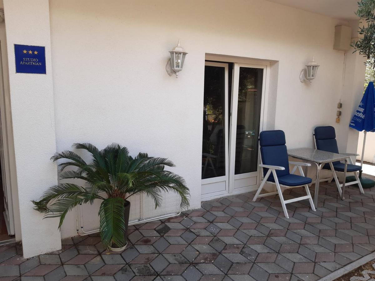 Pansion Ana Apartment Podaca Exterior photo