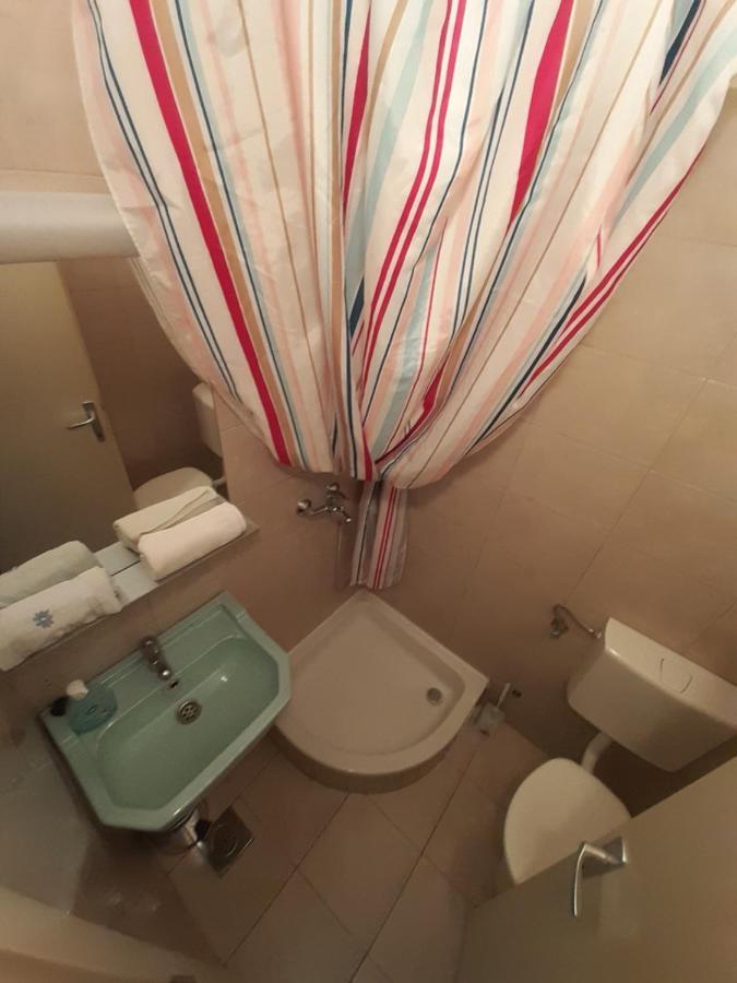 Pansion Ana Apartment Podaca Exterior photo