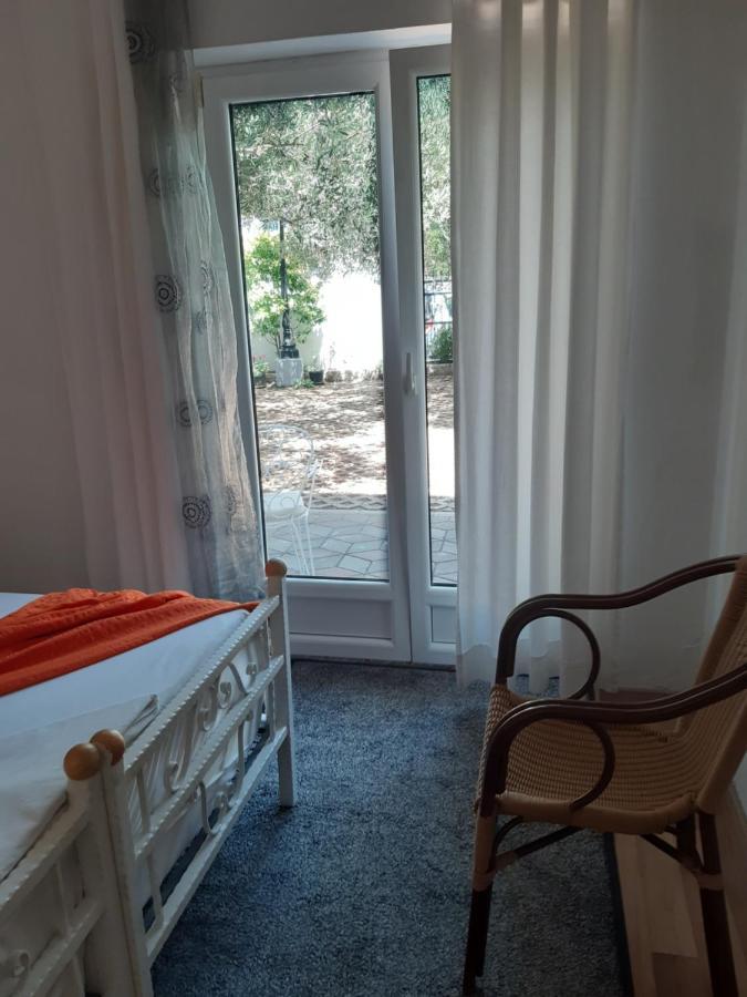 Pansion Ana Apartment Podaca Exterior photo