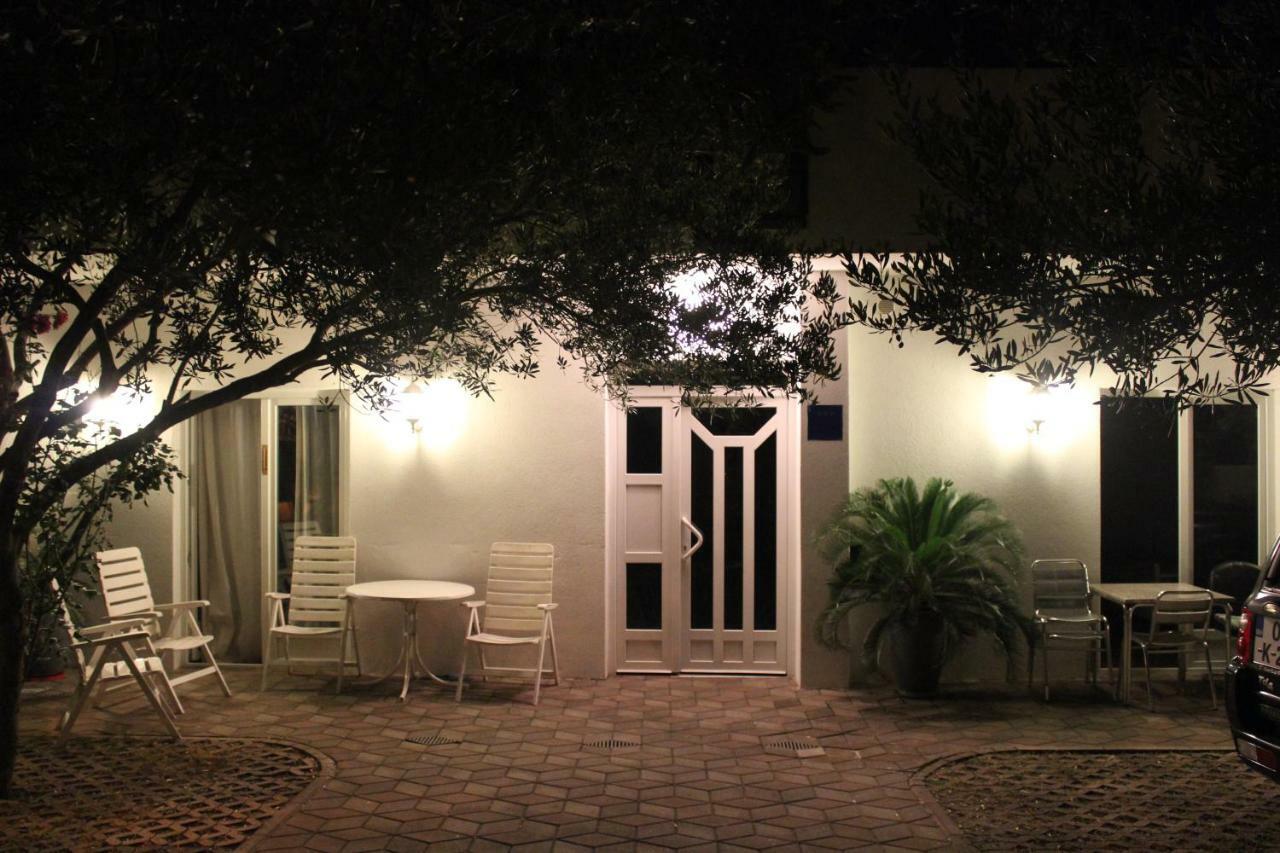 Pansion Ana Apartment Podaca Exterior photo