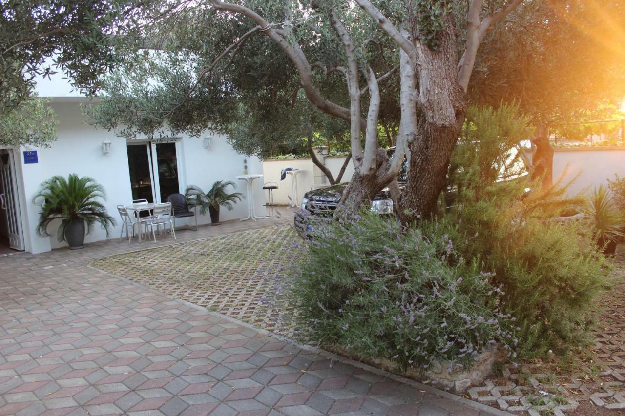 Pansion Ana Apartment Podaca Exterior photo